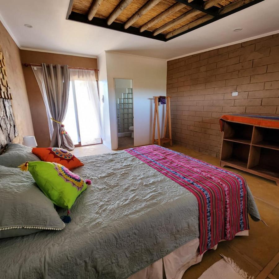 Tiunur Lodge Solor Bagian luar foto