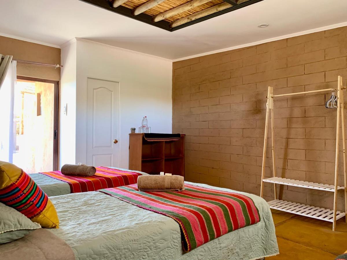 Tiunur Lodge Solor Bagian luar foto