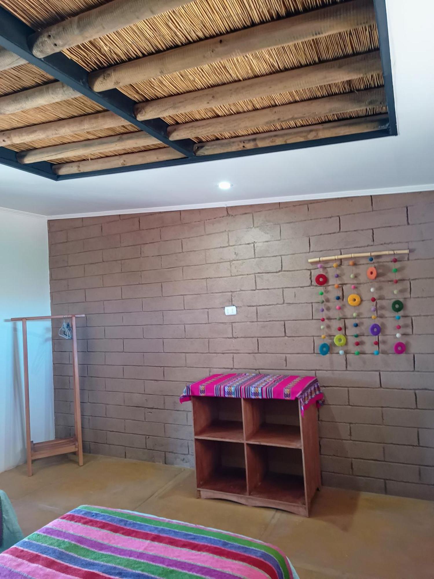 Tiunur Lodge Solor Bagian luar foto