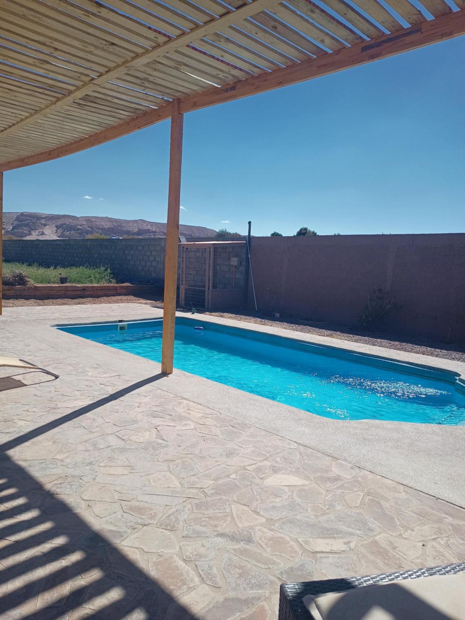 Tiunur Lodge Solor Bagian luar foto