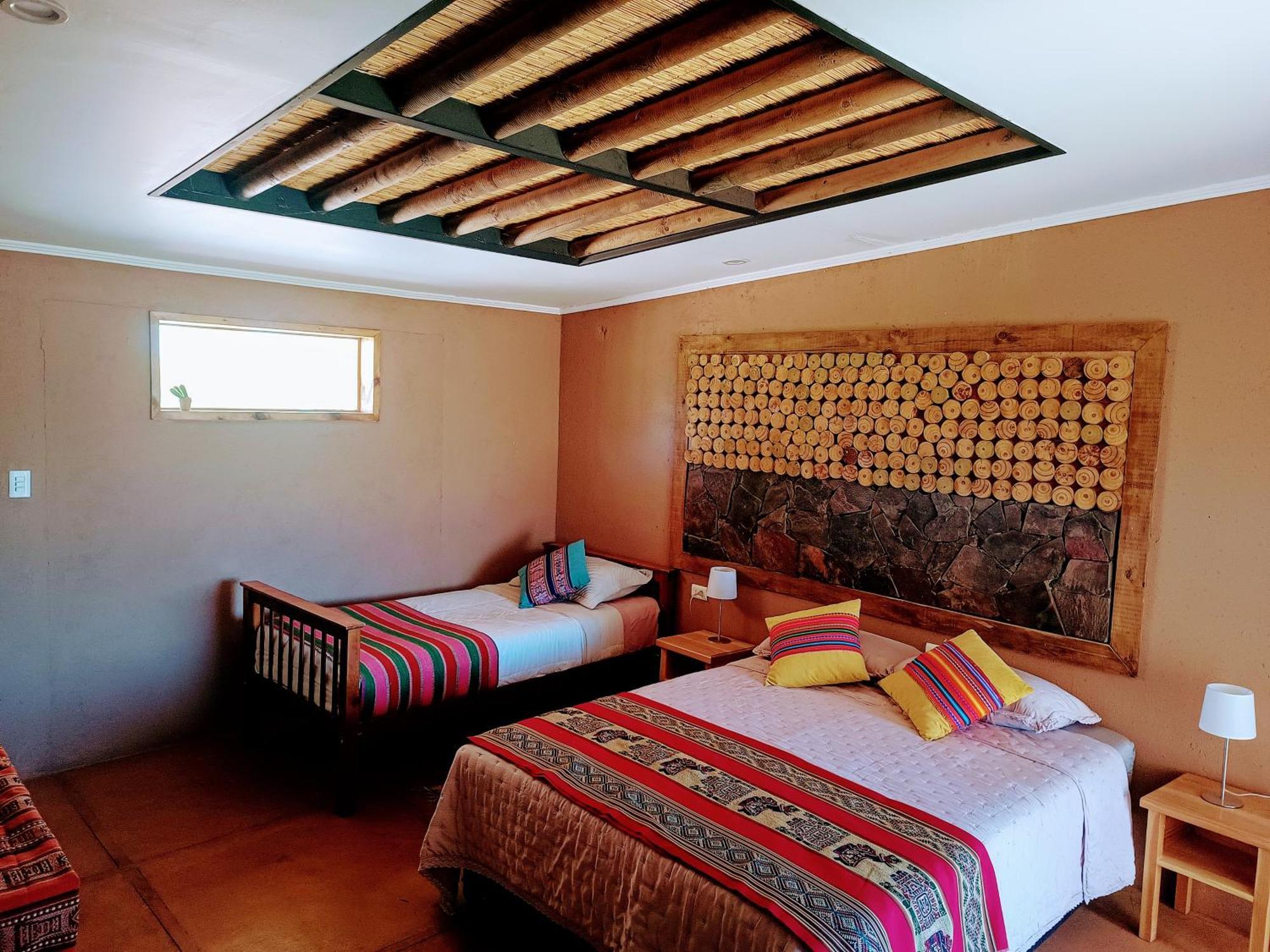 Tiunur Lodge Solor Bagian luar foto