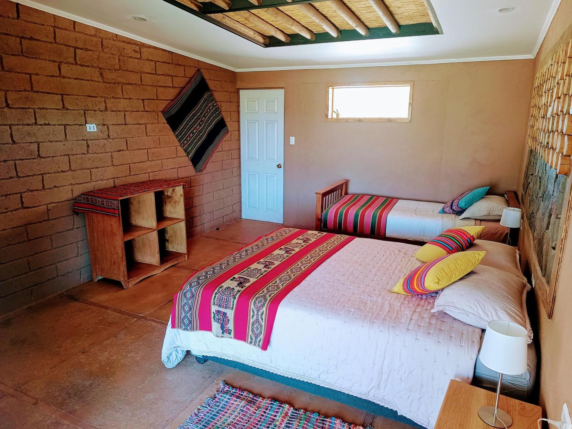 Tiunur Lodge Solor Bagian luar foto