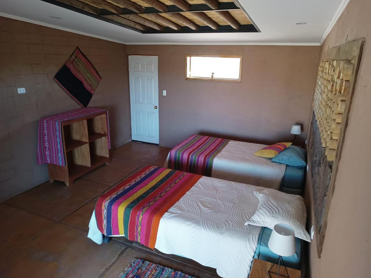 Tiunur Lodge Solor Bagian luar foto